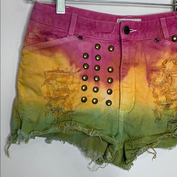 J.Jill | Out Of The Blue Tie Dye Cut Off Short Shorts | Brass Adorned Denim - Picture 2 of 7